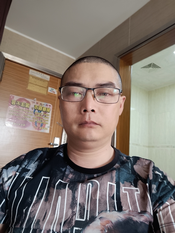 心梦无痕的第一张照片--南通中老年相亲网
